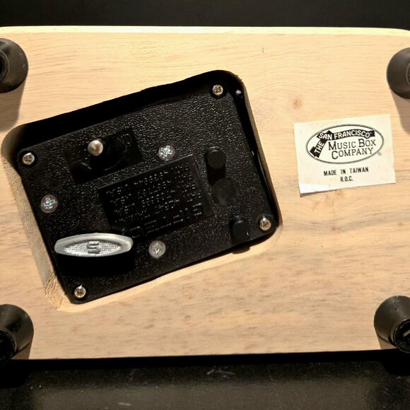 The San Francisco Music Box Company Butterfly Bouquet Carousel Horse 2 for sale - Picture 10 of 10